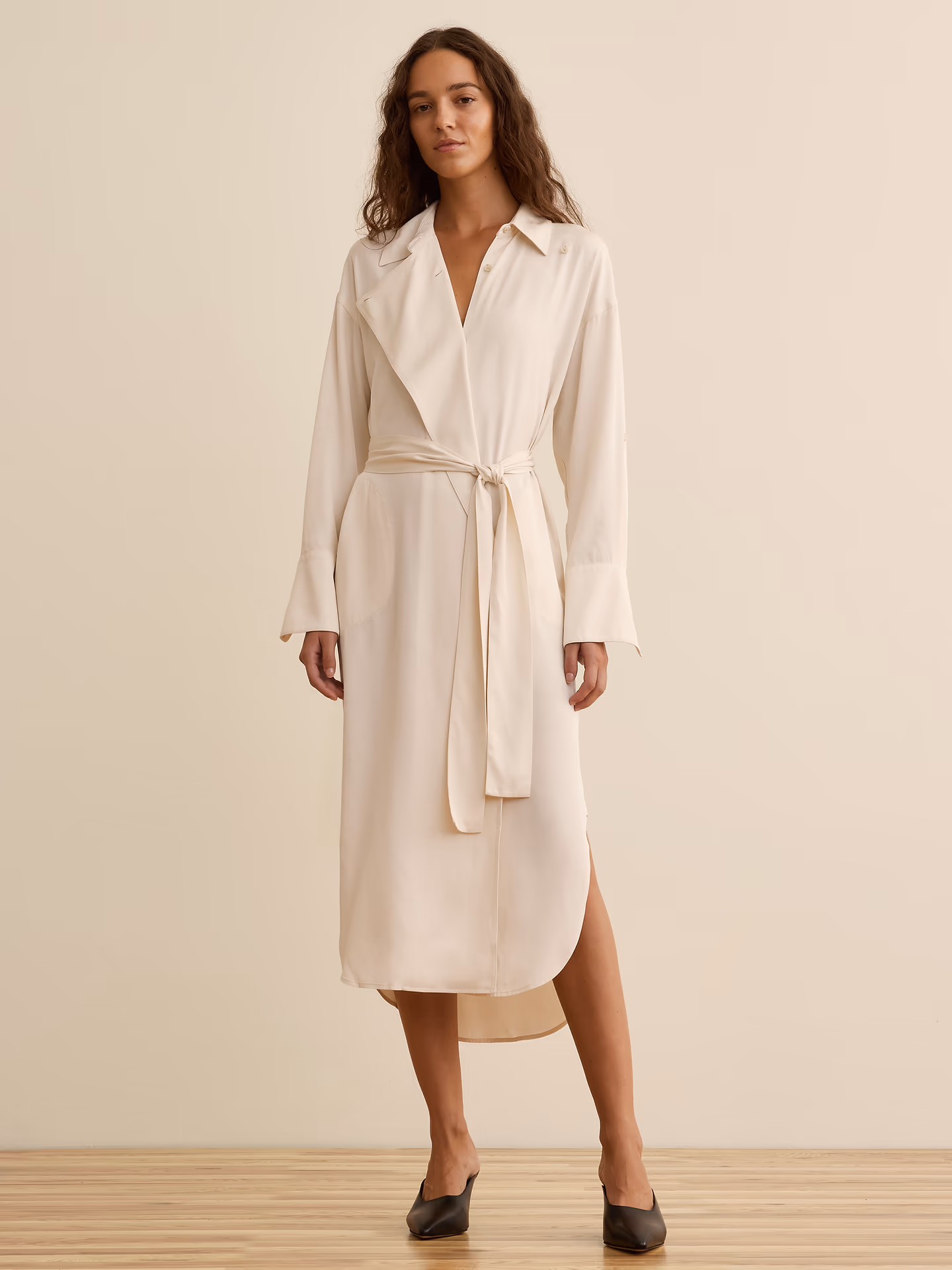 Banana Republic Rents La Ligne's Cool to Sell a $1,500 Coat — photo 2