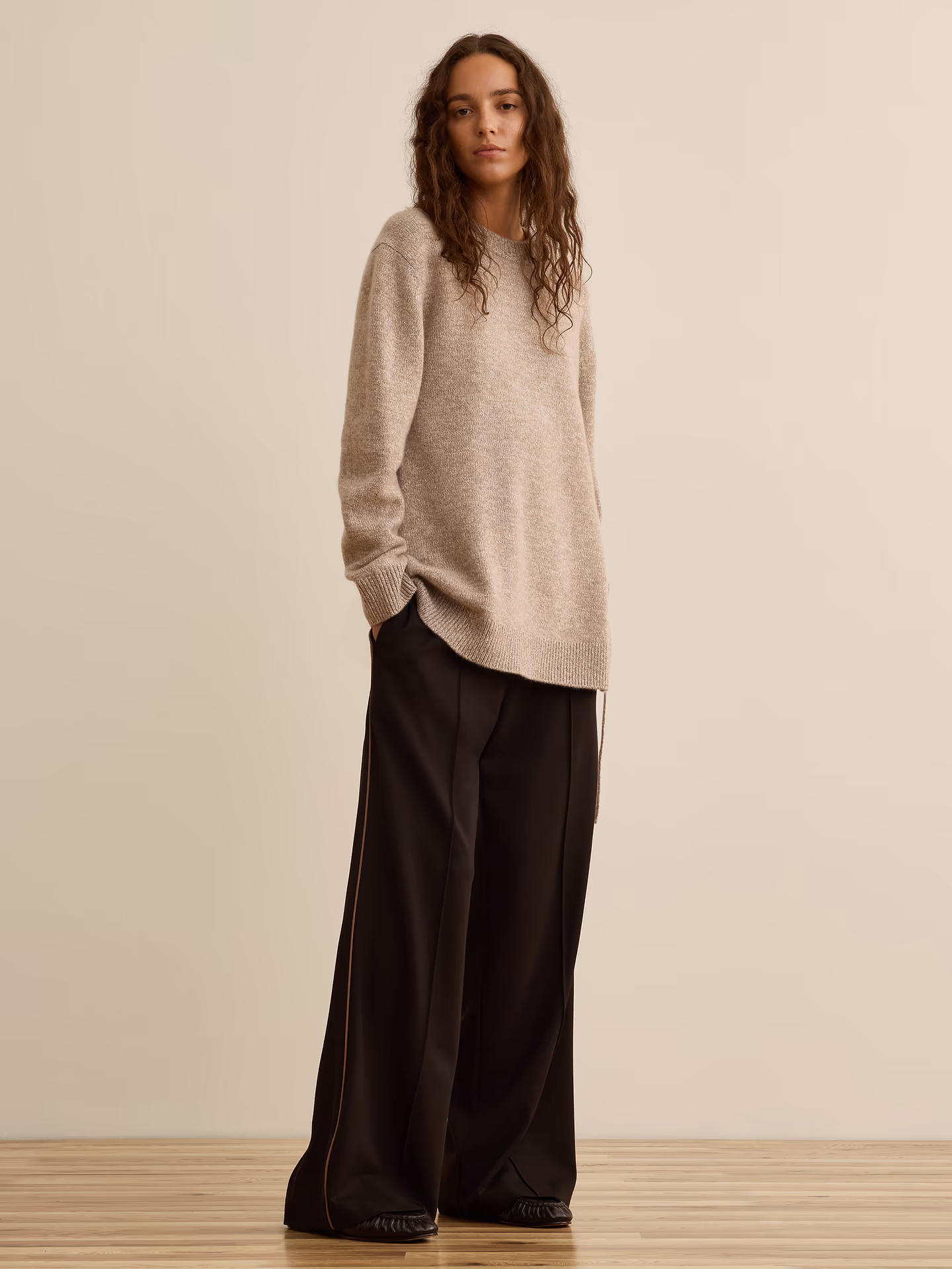 Banana Republic Rents La Ligne's Cool to Sell a $1,500 Coat — photo 1