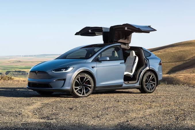 Tesla Beats Wall Street's Lowered Bar, Still Can't Beat Last Year
