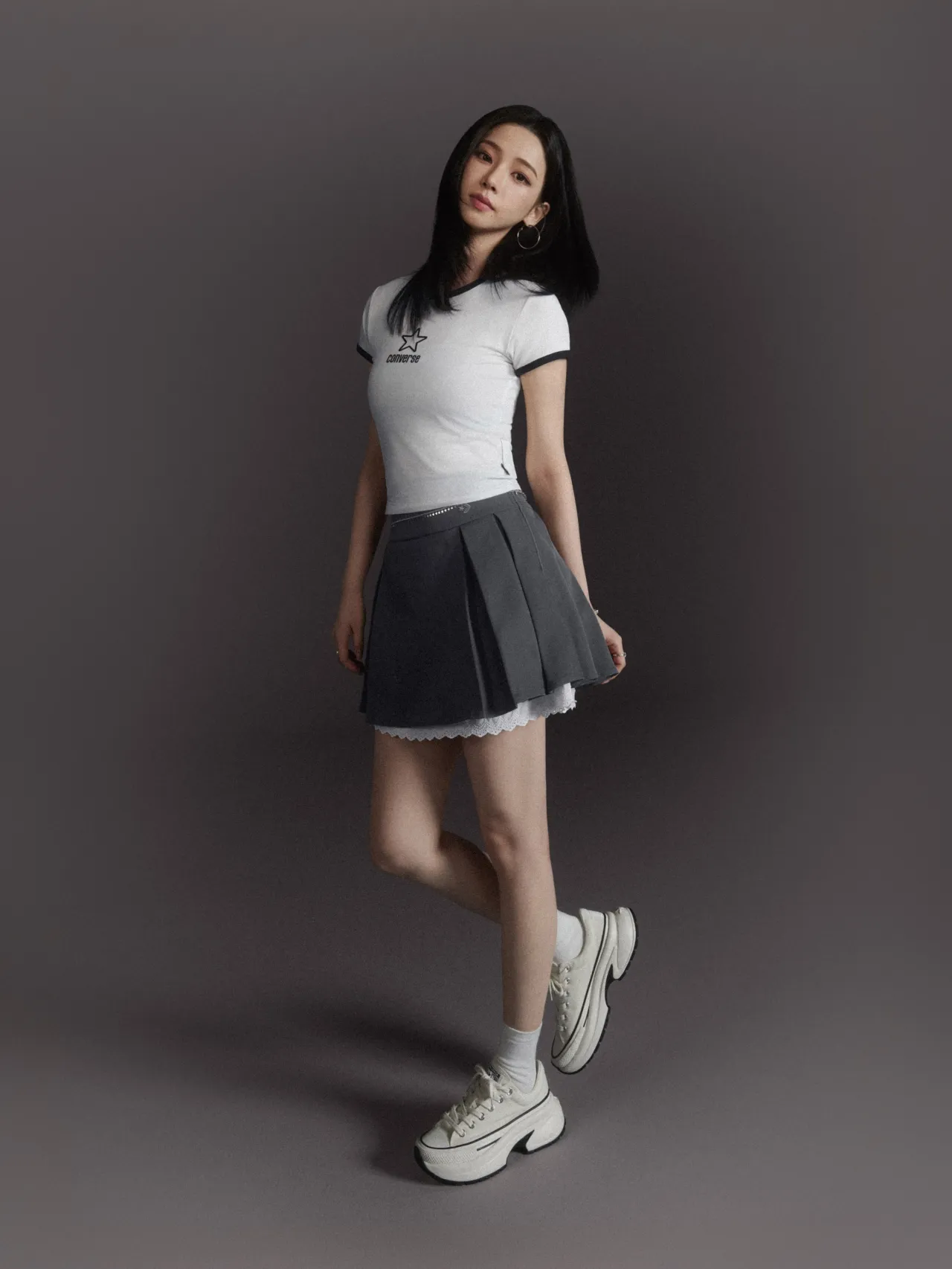 Converse learns the spotlight shapes the story — photo 2