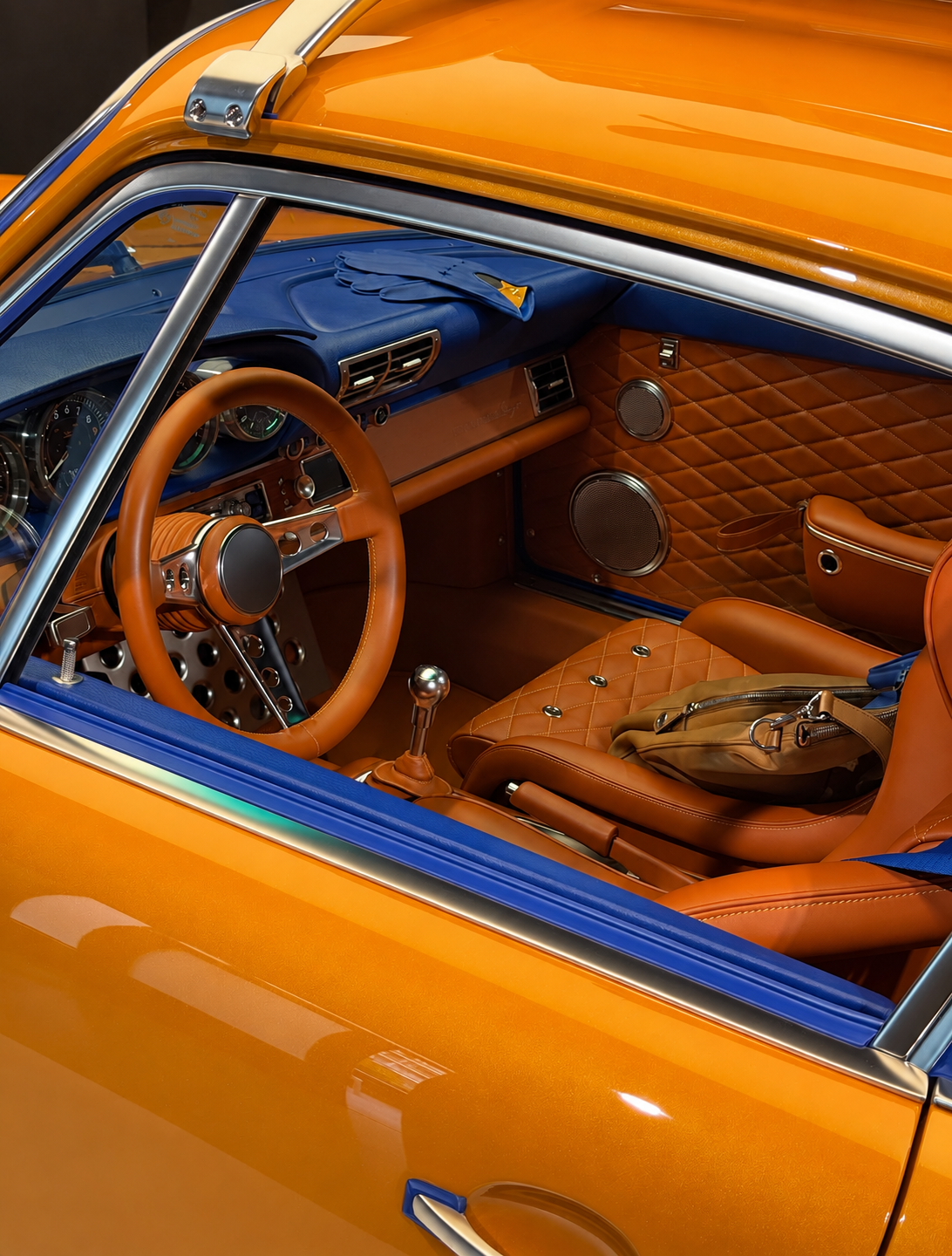 Louis Vuitton and Singer Turn a Porsche 911 Into Two Trunks With an Engine — photo 5