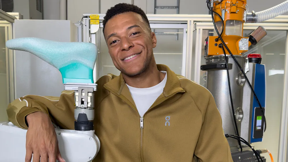 Mbappé trades Nike history for a stake in On’s future — photo 2