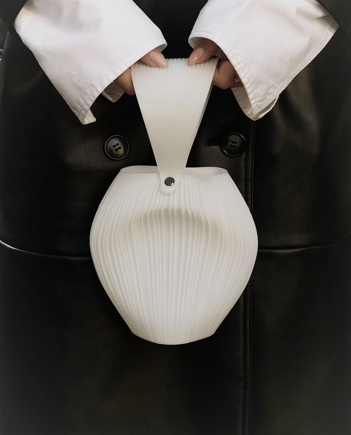 Dubai Fashion Week Opens With 3D-Printed Handbags and a Kuwaiti Jacket Buttoned in Actual Mud — photo 1